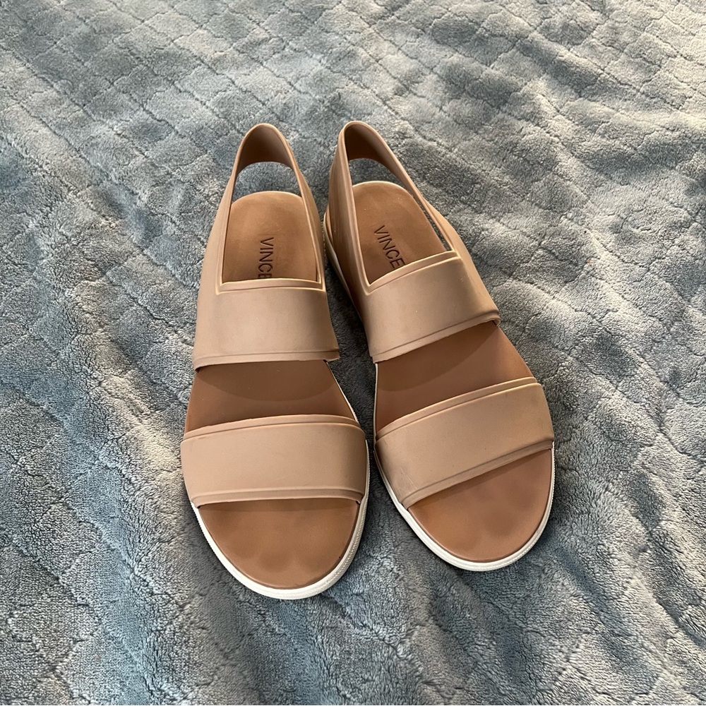 Vince Glyn Tan Gel Slingback Sandals Womens 7 Neutral Minimalist Rubber Flat